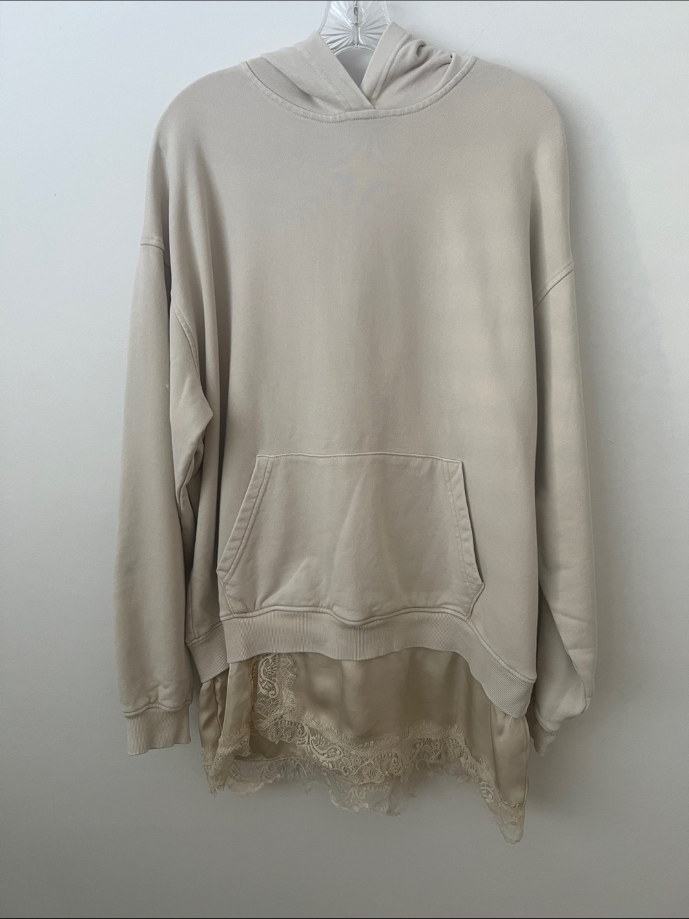 Lace-Hem Cream Hoodie Pullover